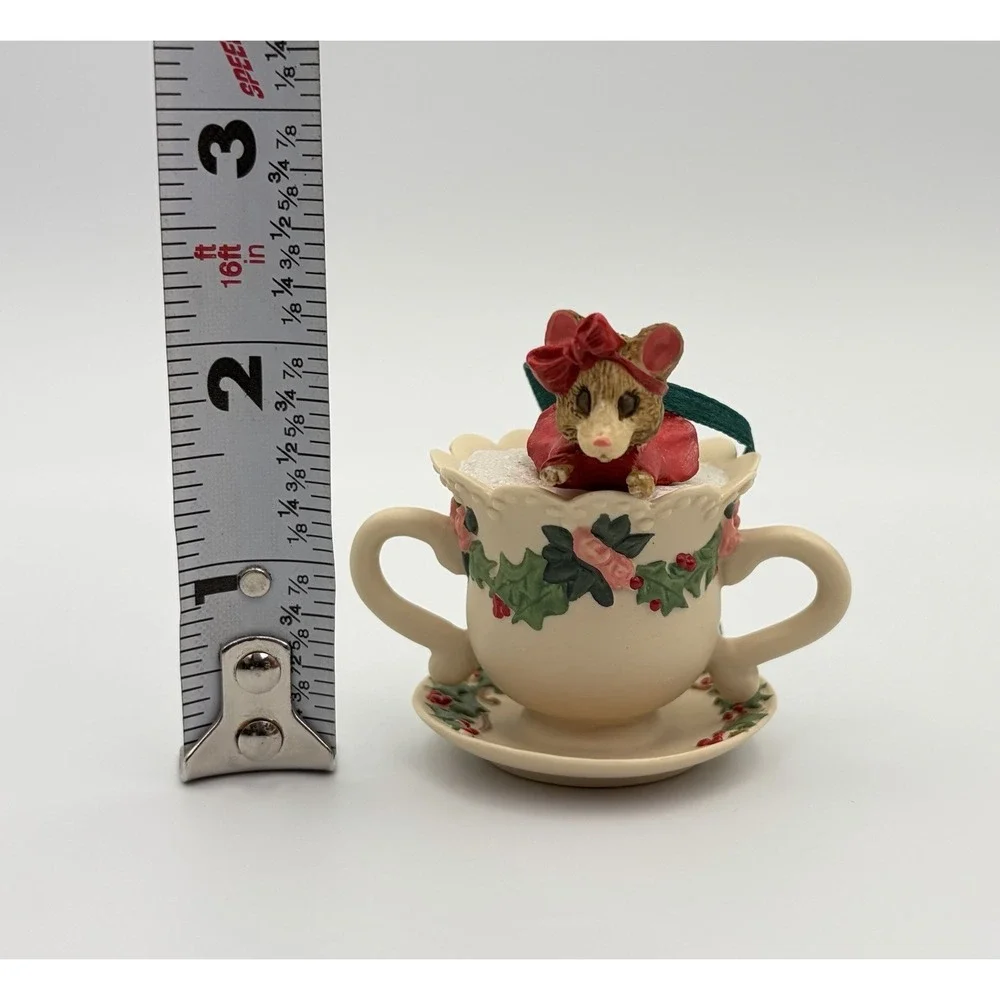Hallmark Keepsake Ornament Grandmother Mouse Teacup Porcelain 2001 Vintage New